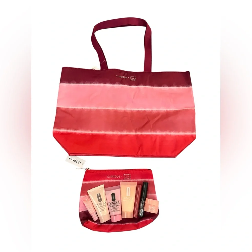 Clinique x Jonathan Cohen Bundle with a tote, cosmetic bag and 7 products